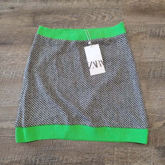 NWT ZARA | Chevron Skirt | Sz. S - Picture 4 of 9